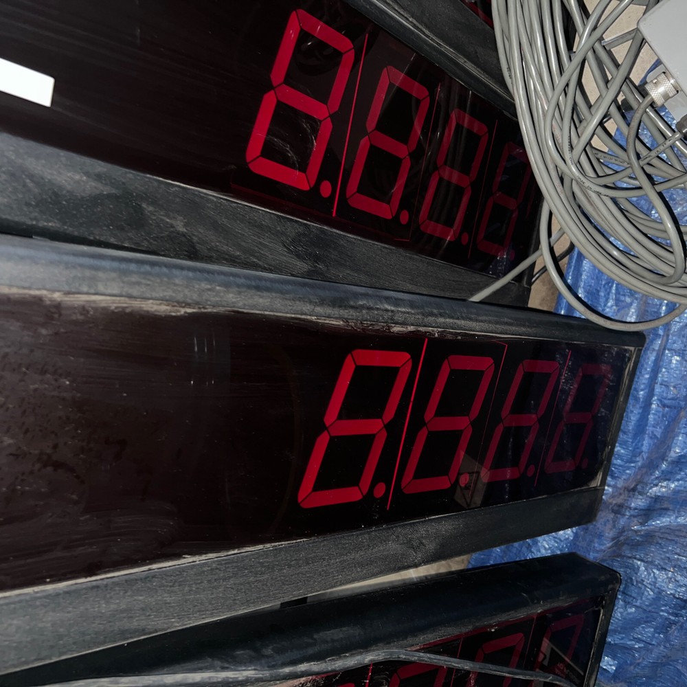 Electronic Digital Counter Display With Control Box For Commercial Facility