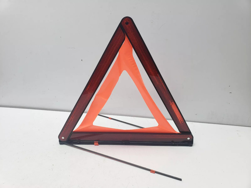 AUDI Q3 8U EMERGENCY HAZARD WARNING TRIANGLE 2012