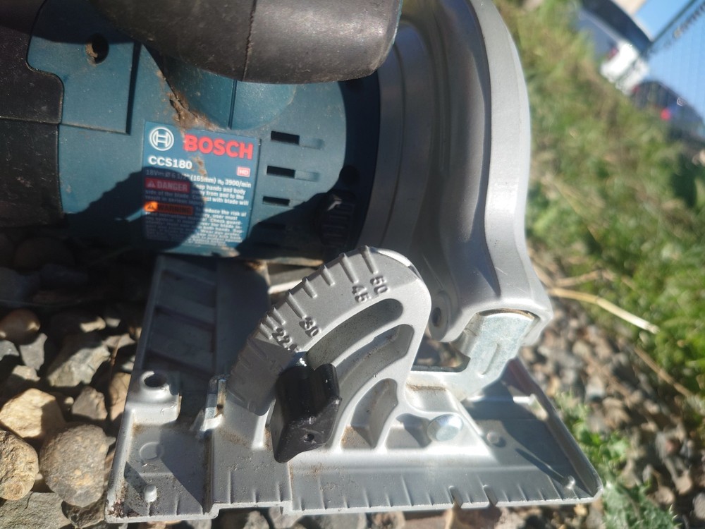 bosch ccs180 Circular Saw