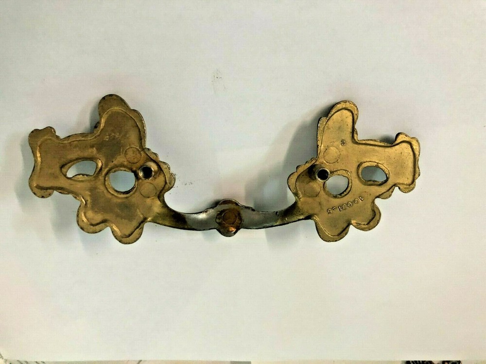 French Provincial Pull 2.5" Center 6" overall #10081