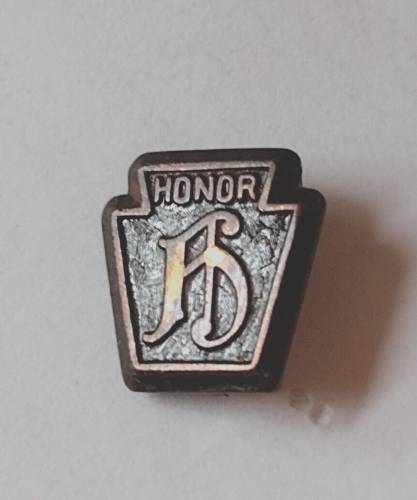 Honor Award Monogram Small Vintage Pin