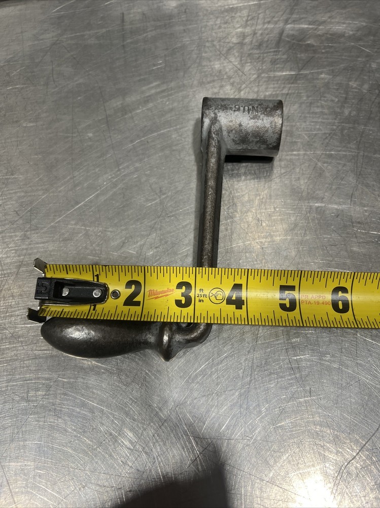 Vintage Williams No 6 cast iron milling machine handle