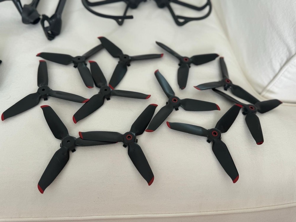 DJI FPV Combo Drone with Remote Control, Motion Controller, V2 Goggles