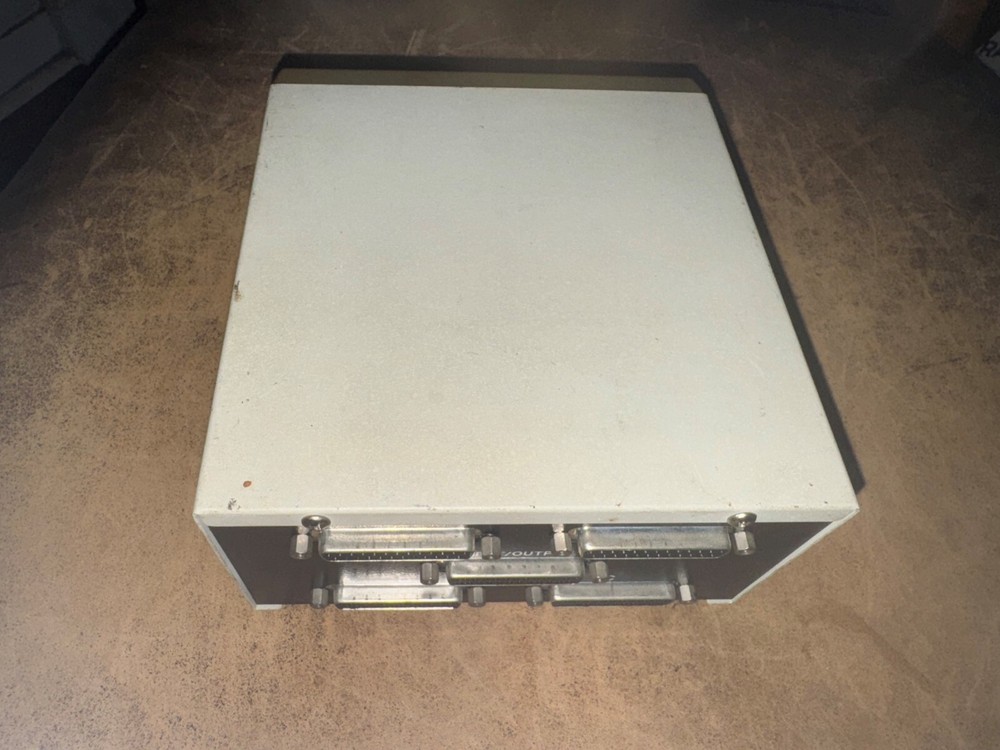 Vintage Global Perfect Transfer Data Switch ABCD 1 input with 4 outputs