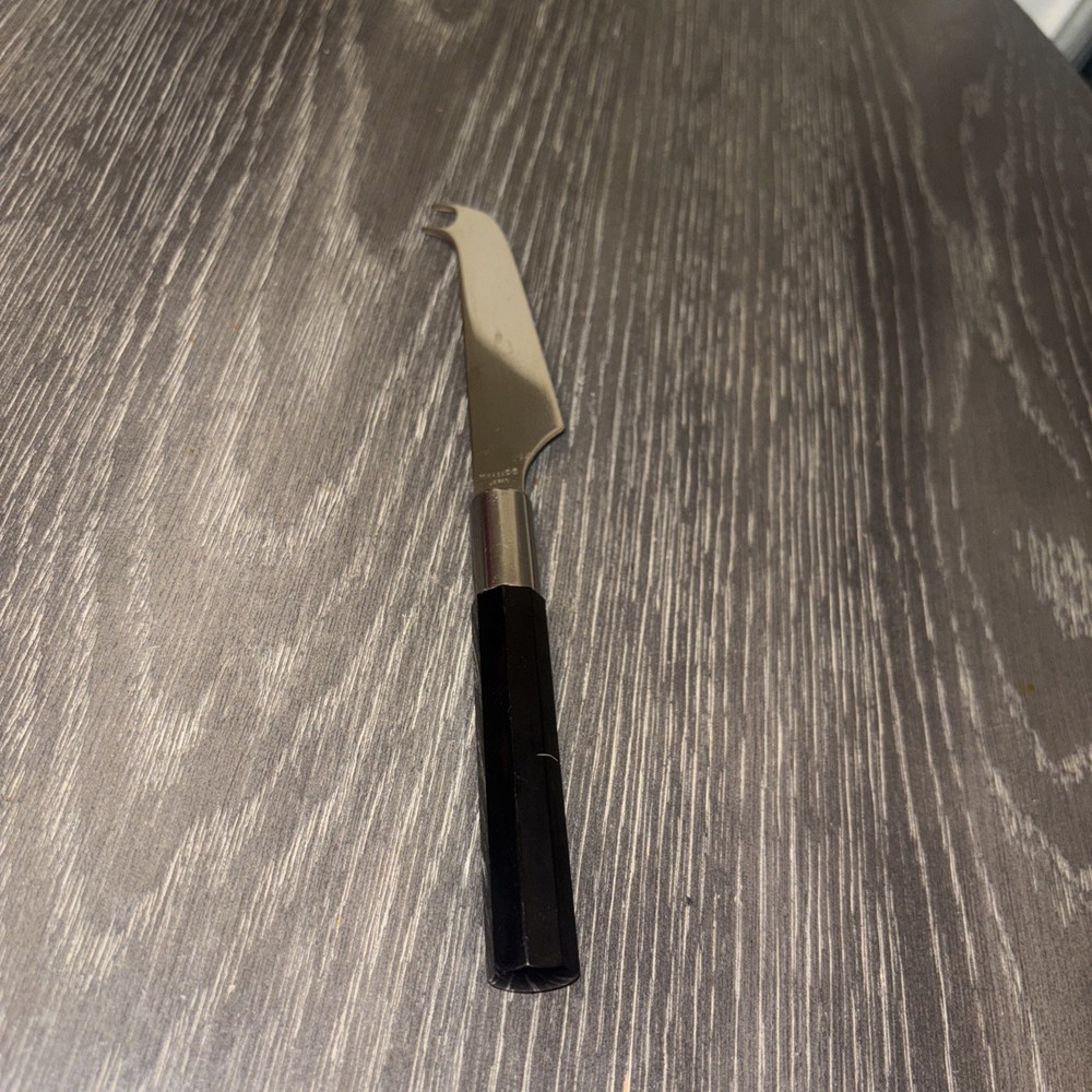 Mikasa Black Plastic Handle  Cheese Pick/Knife