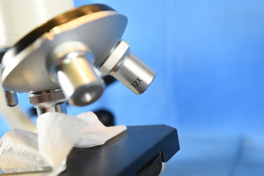 3 Microscopes