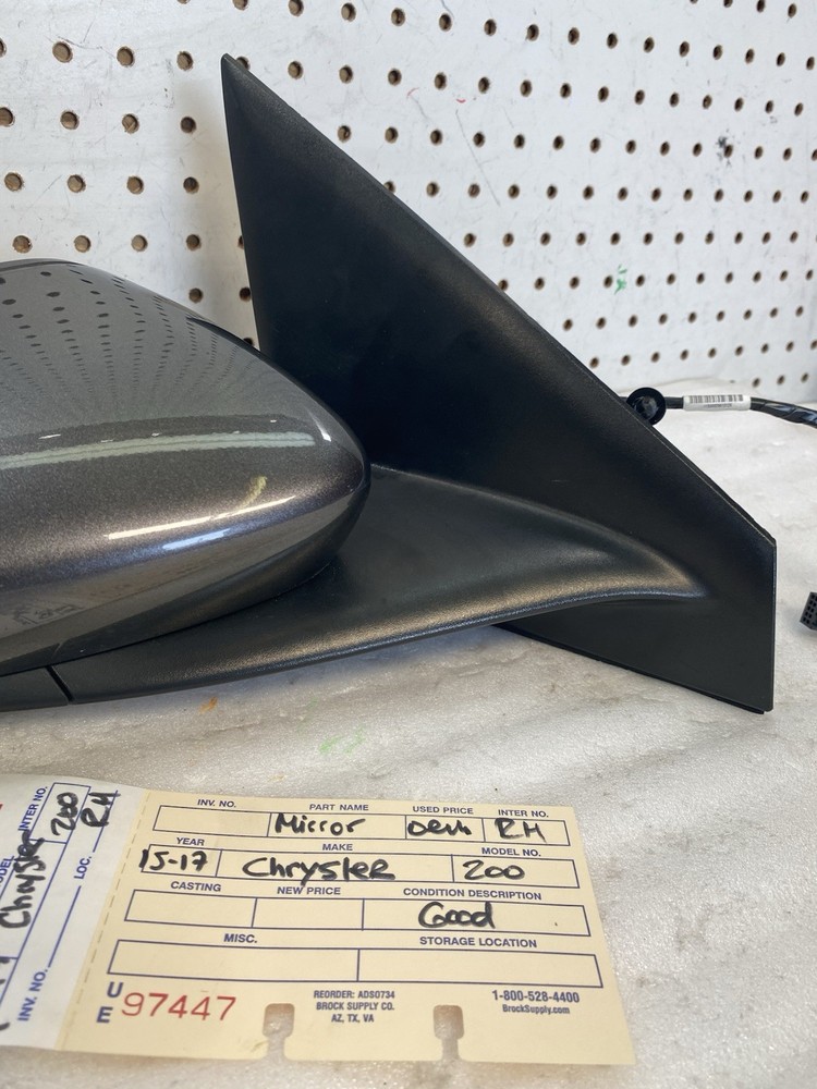 2015 2017 CHRYSLER 200 RIGHT SIDE DOOR MIRROR OEM