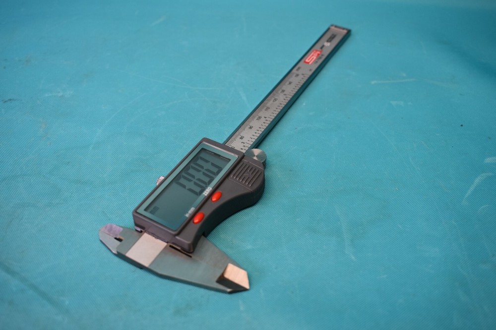 USED SPI 6" ELECTRONIC CALIPER