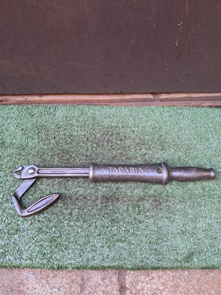 Vintage Tapiara Nail Puller. Pallet Wood Nail Pulling Old Tool (#112)