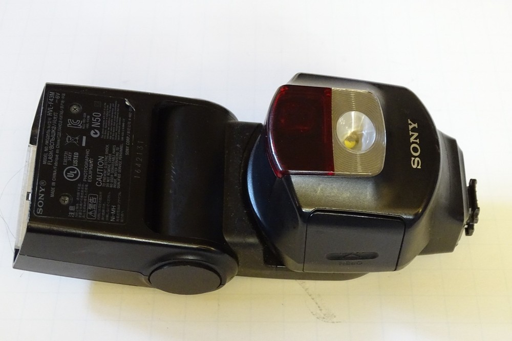 SONY HVL-F43M flash, E mount.