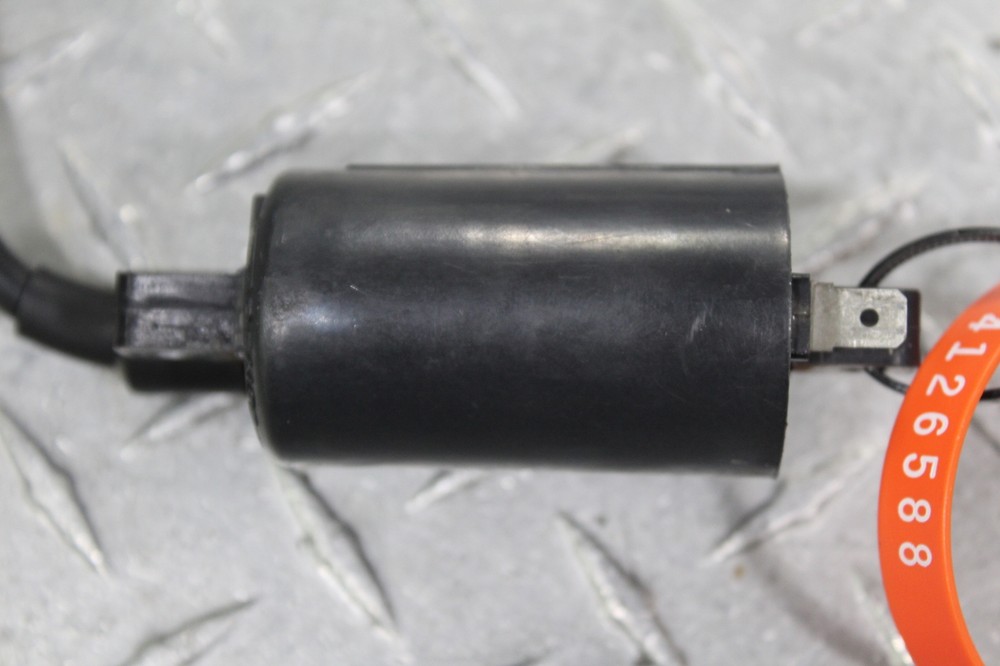 2002 DUCATI MONSTER 600 IGNITION COIL SPARK PLUG CAP