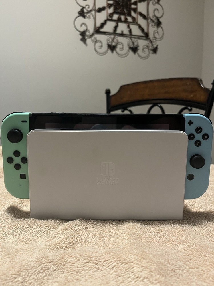 Nintendo Switch ￼