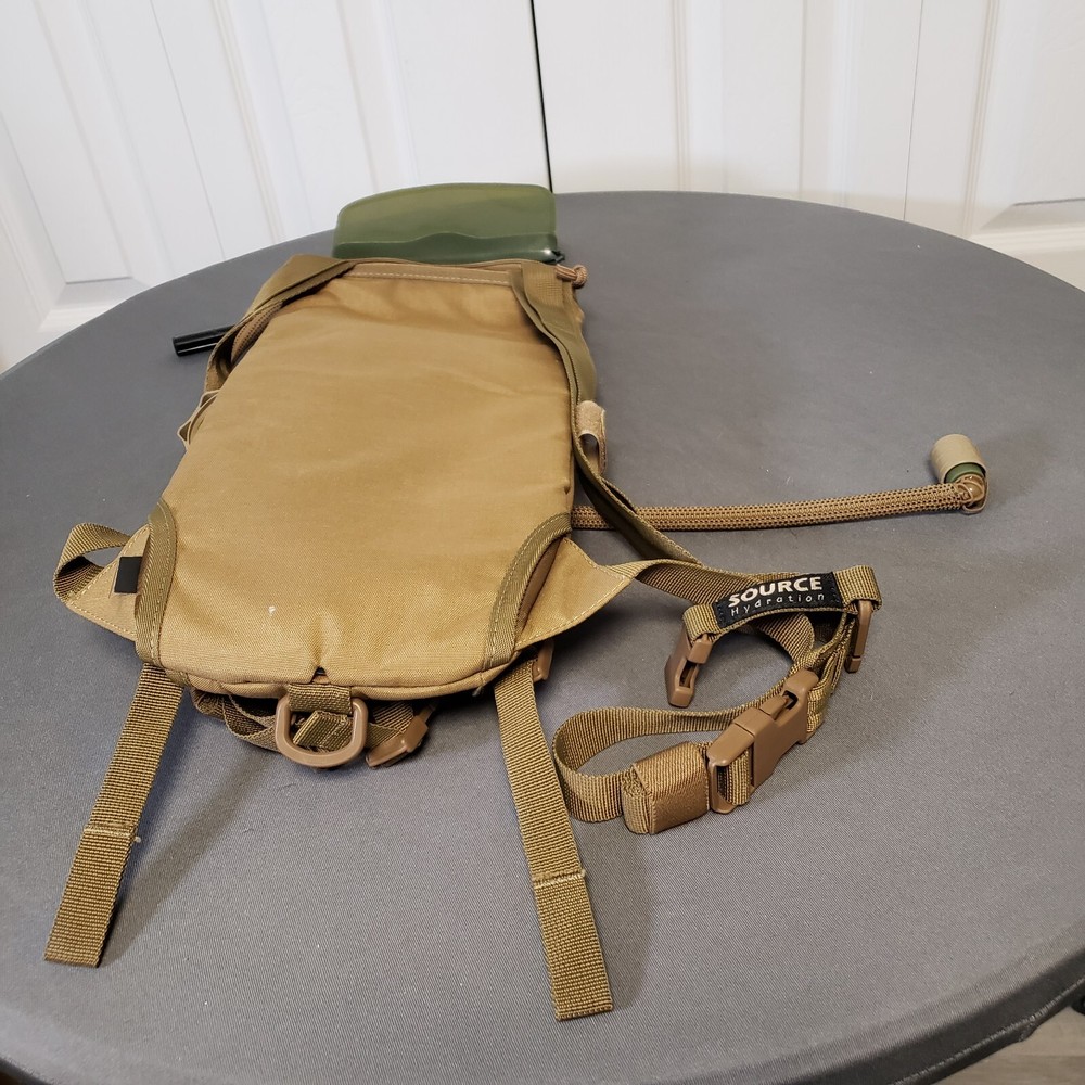 Tactical Hydration Pack - Source Hydration Backpack 3 L. 17" x 8"