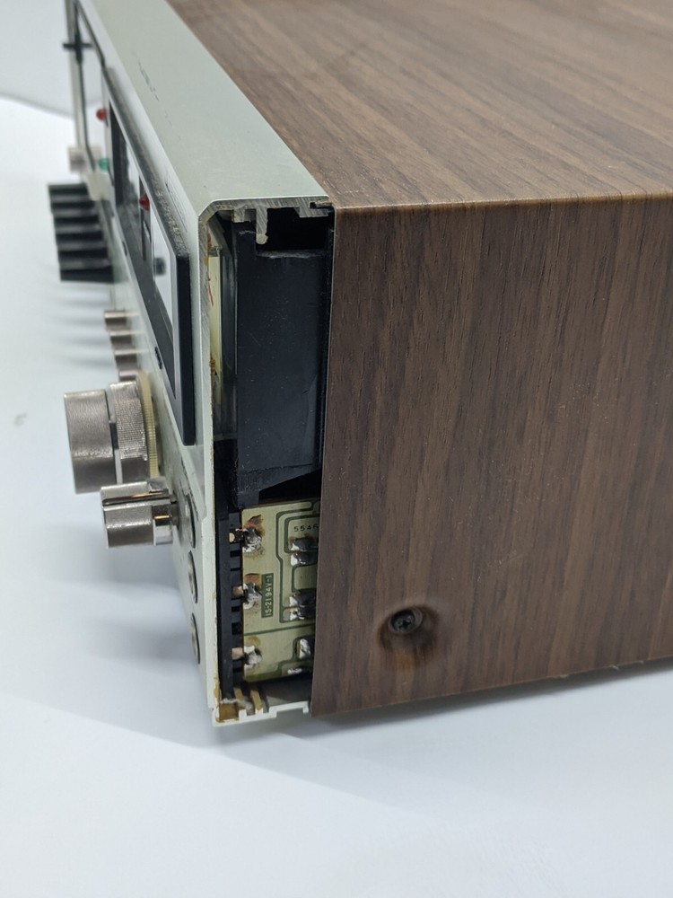 REALISTIC SCT-11 CASSETTE DECK PLAYER/RECORDER AS-IS Powers on READ