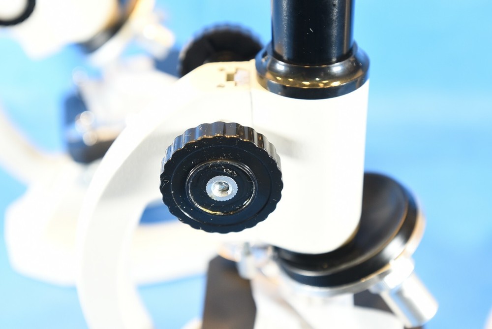 3 Microscopes