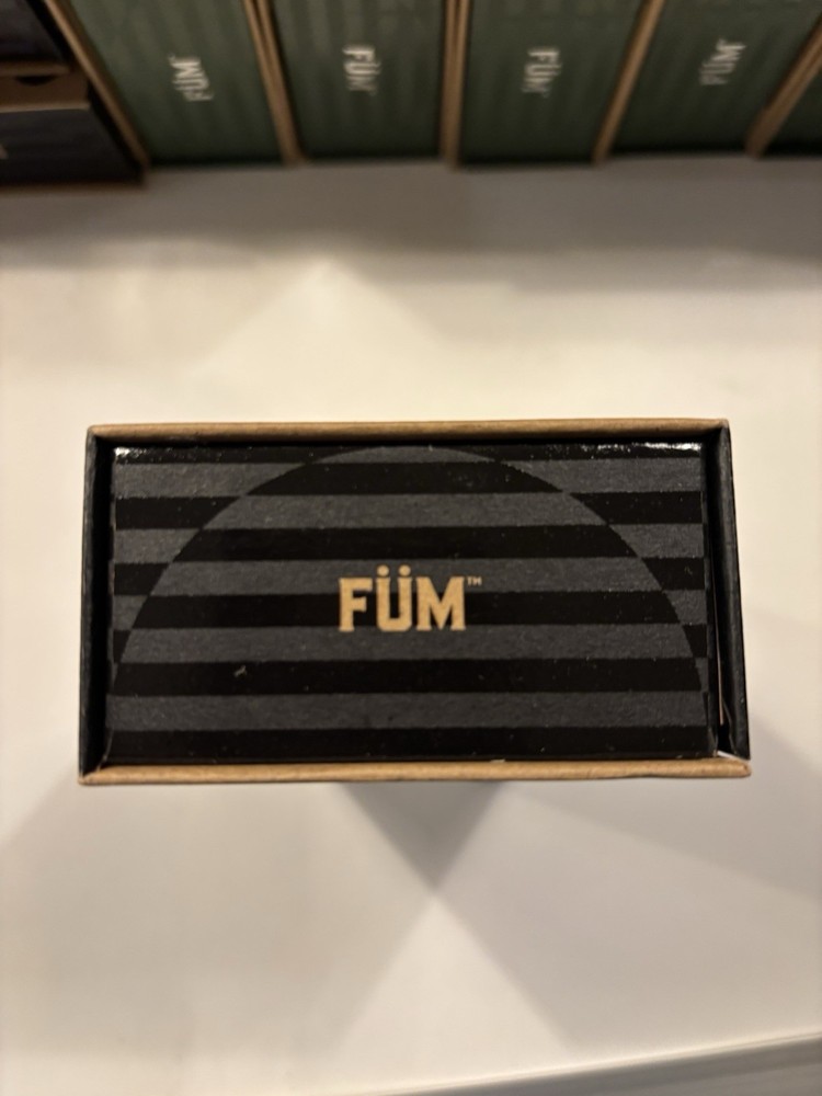 FUM FÜM Solano Diffusive Device Stop Smoking Fidget And Fixation Walnut & Black