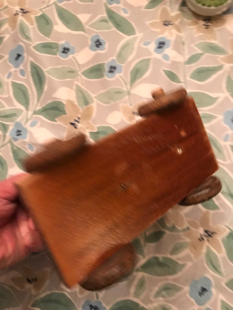 DECORATIVE LAMB PULL TOY