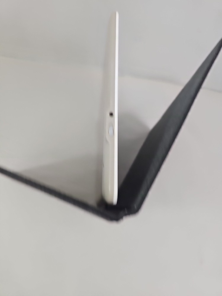 Amazon Kindle DX 2nd Gen Graphite D00801 Needs Power Cord