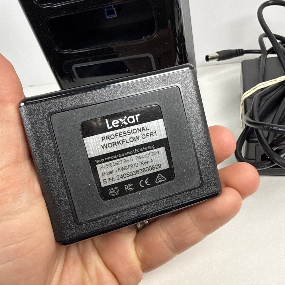 Lexar Professional Workflow HR2 Hub w/ cables