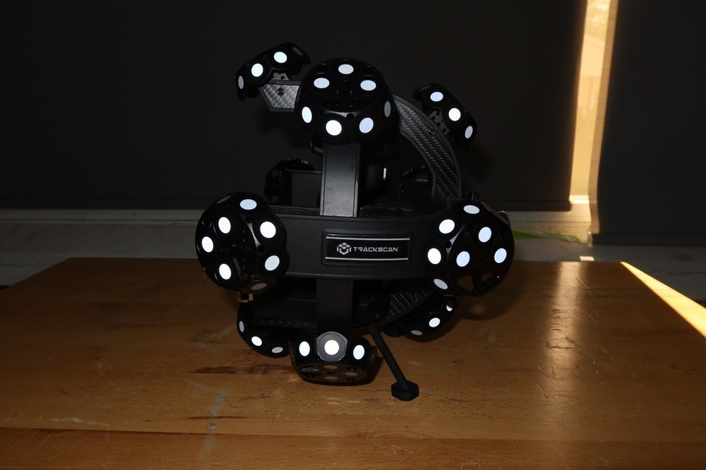 SCANTECH TrackScan Sharp Optical 3D Scanner – Laser Scanner – Great Condition