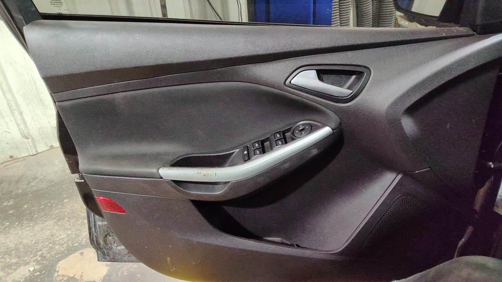 FOCUS 2014 Glove Box 1187574