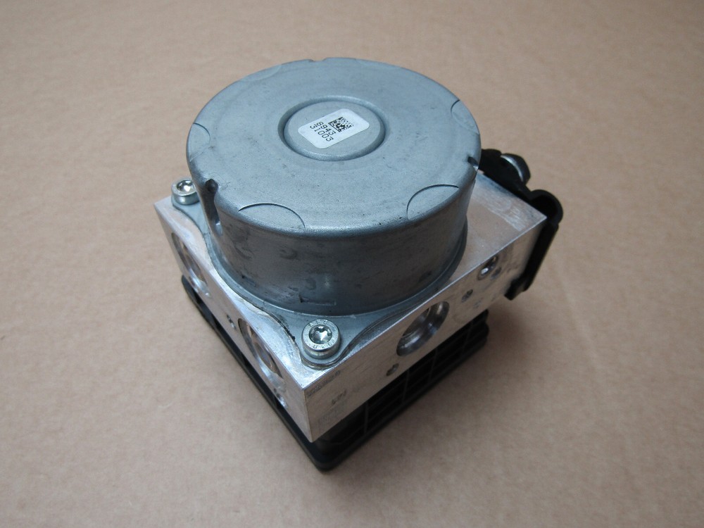 Triumph Speed Triple 1200 RS 2023 ABS pump control unit module (14078)
