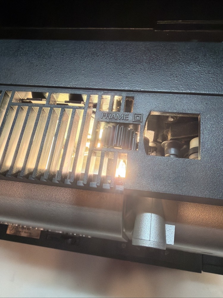 Vintage Singer Instaload/XL16MM Projector 2220 Tested.