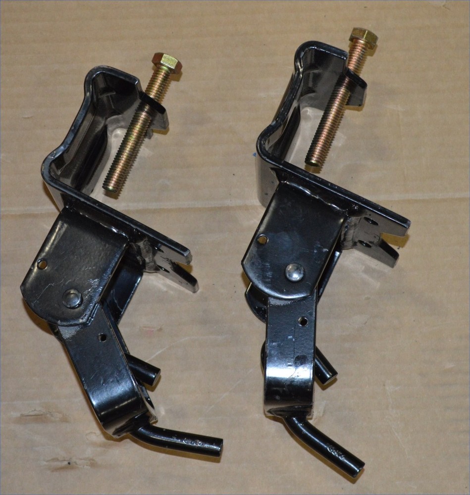 Curt Snap-Up Brackets for Weight Distribution Systems 17062