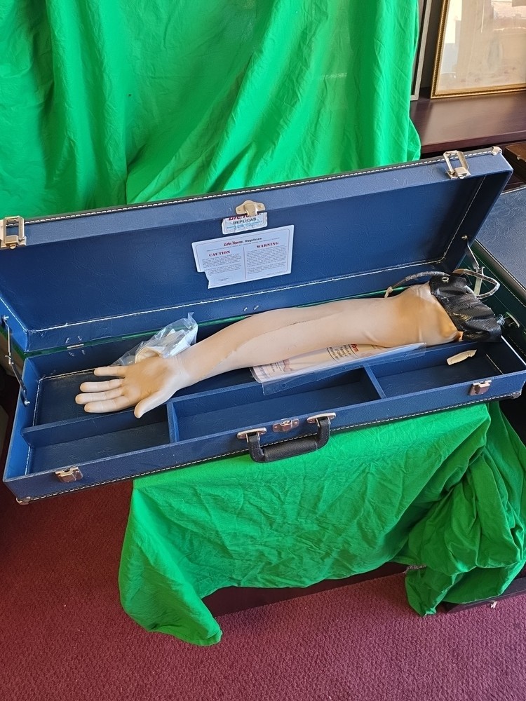 Nasco Life Form LF698 Phlebotomy IV Injection Training Arm
