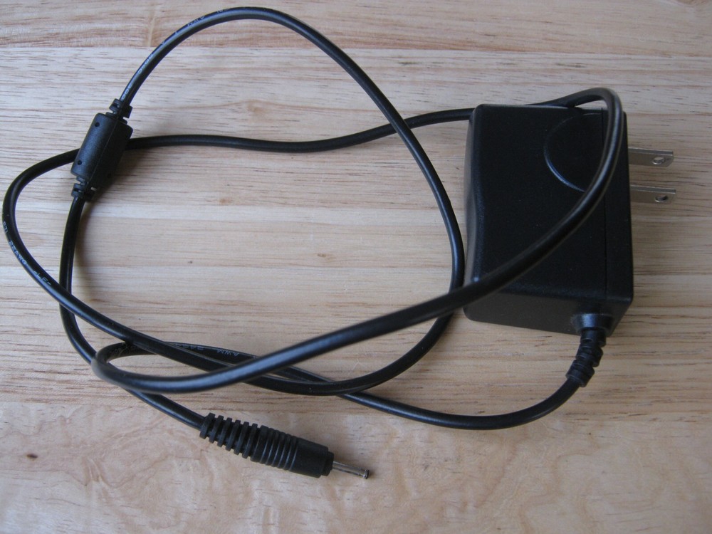 Aquilstar Precision ASSA1A-050200 Switching Adaptor 5VDC 2A