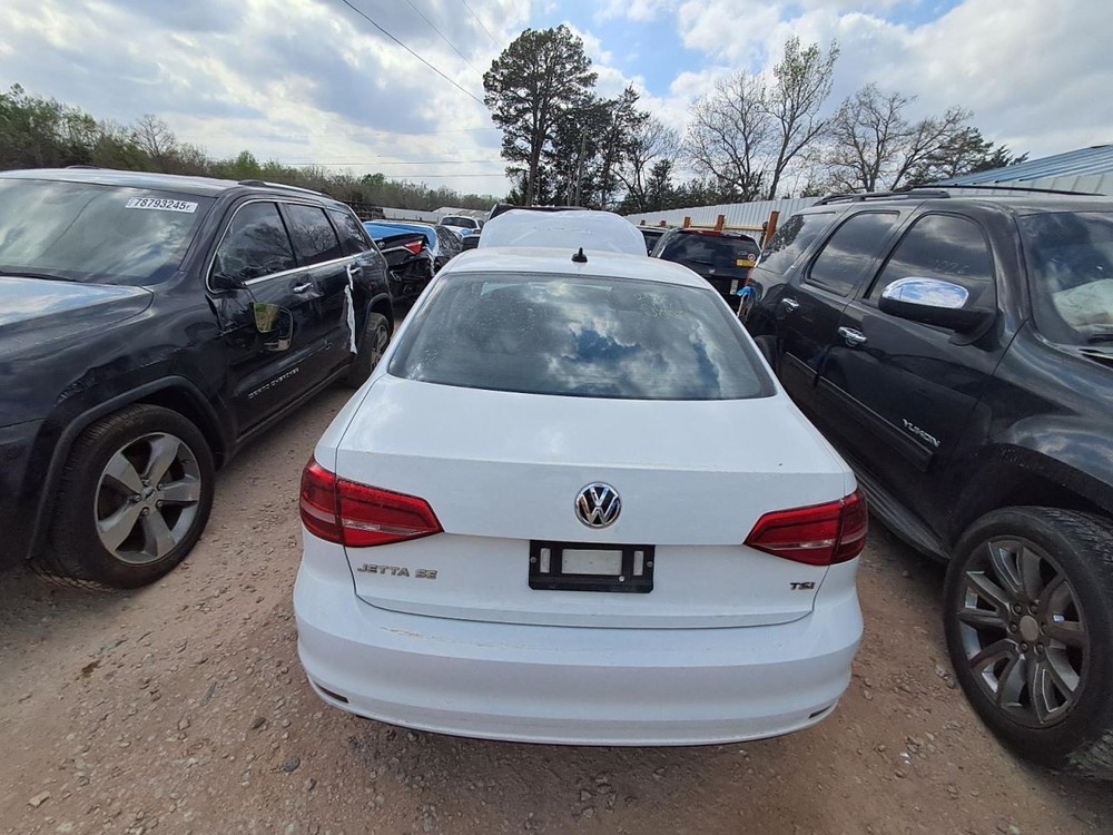 Fuse Box Engine Fits 15-18 JETTA 2756760