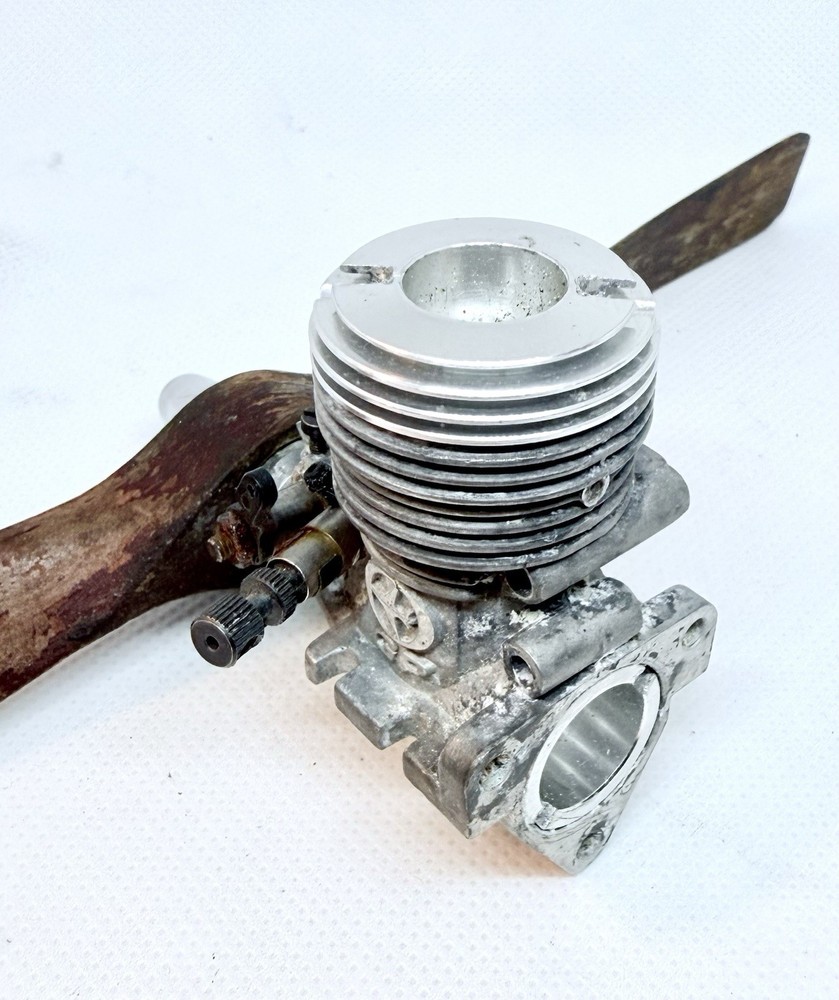 Vintage RC Airplane Engine GP 7