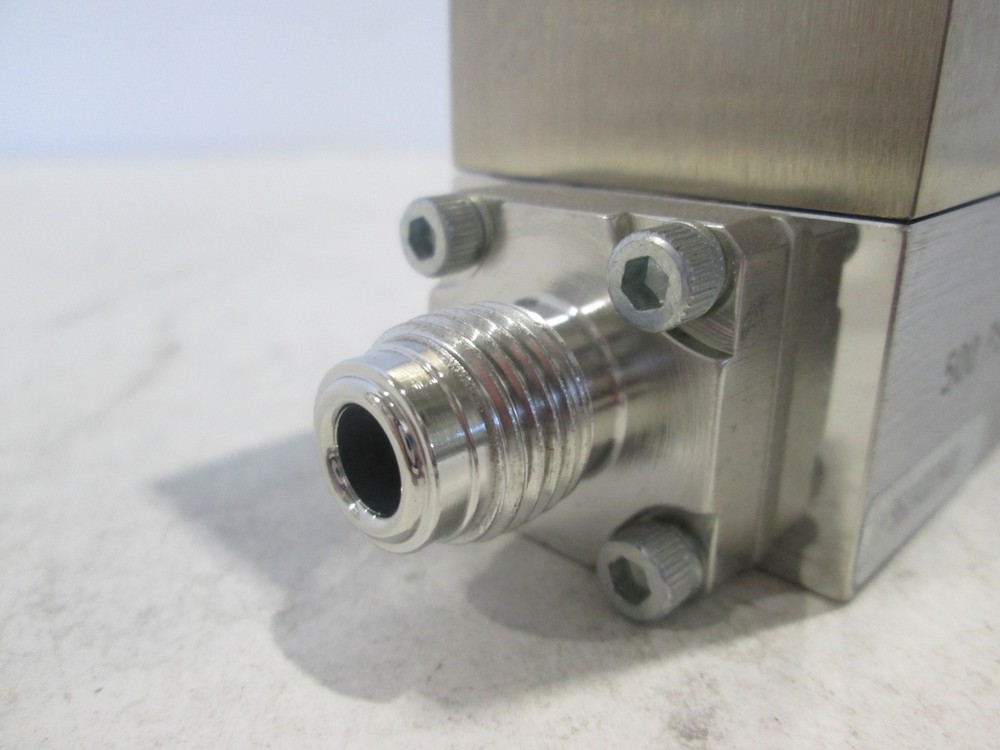 Unit, UFC-1560A, Mass Flow Controller, 3 SLM, H2, Used