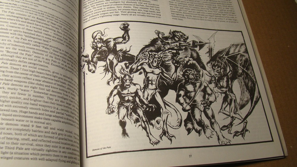 CREATURES & TREASURES *SOLID 1985 ORIGINAL* DUNGEONS DRAGONS ICE MONSTER MANUAL