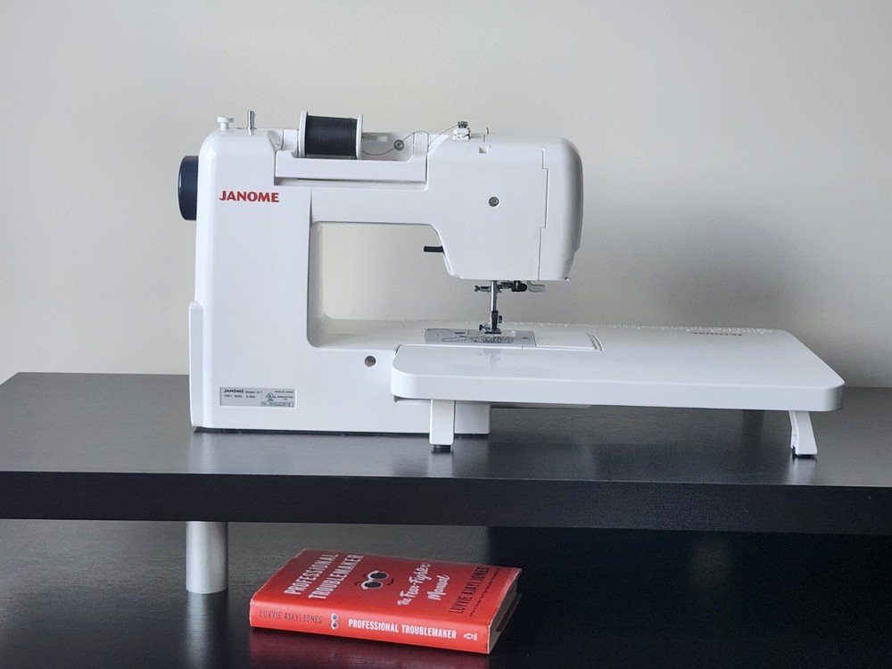 Janome JW 8100 Fully-Featured Computerized Sewing Machine w/ Carrying Case