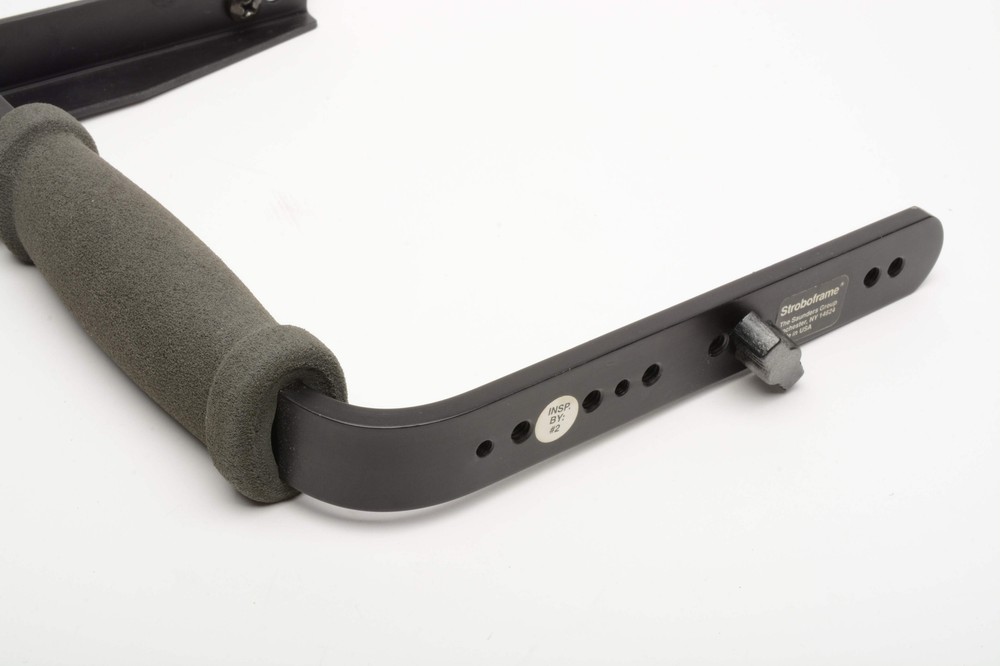 Stroboframe Quick flip 35mm camera flash bracket, Nice & Clean