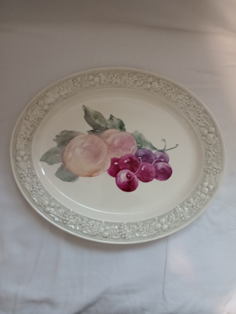 Homer Laughlin Eggshell Embossed Theme Pattern 13" Platter