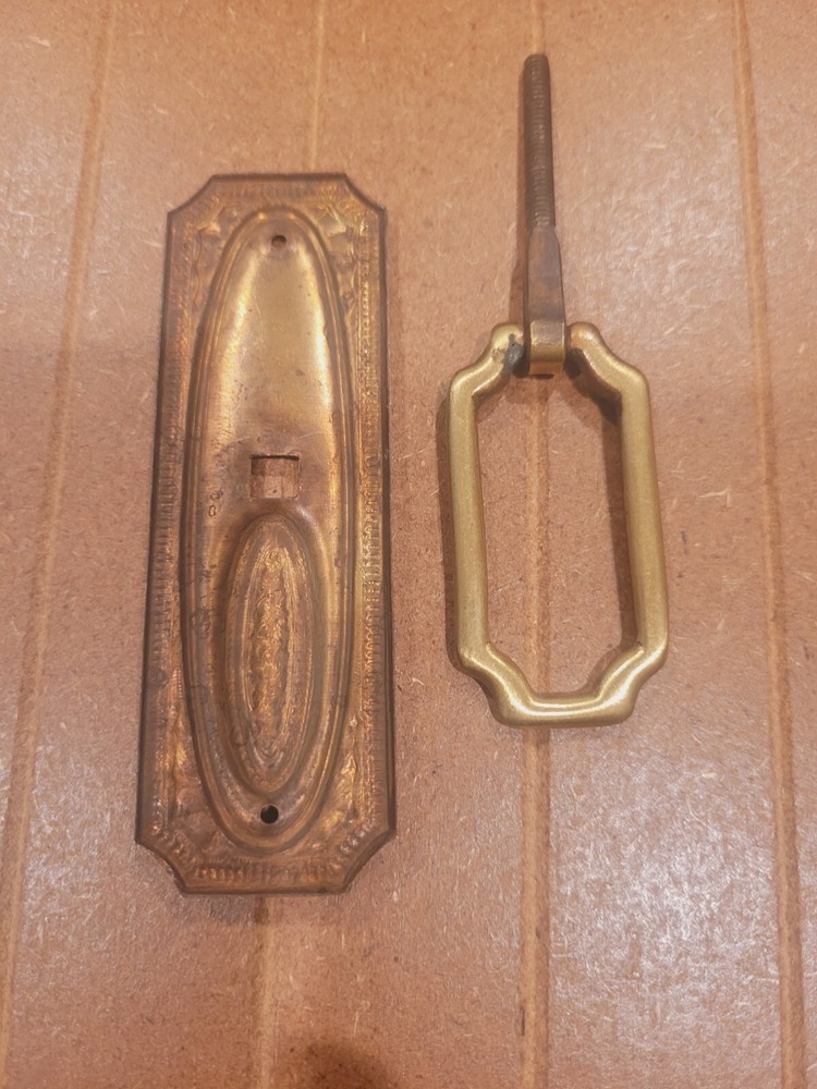 Antique Stamped Brass Vertical Pedestal Drawer Pull