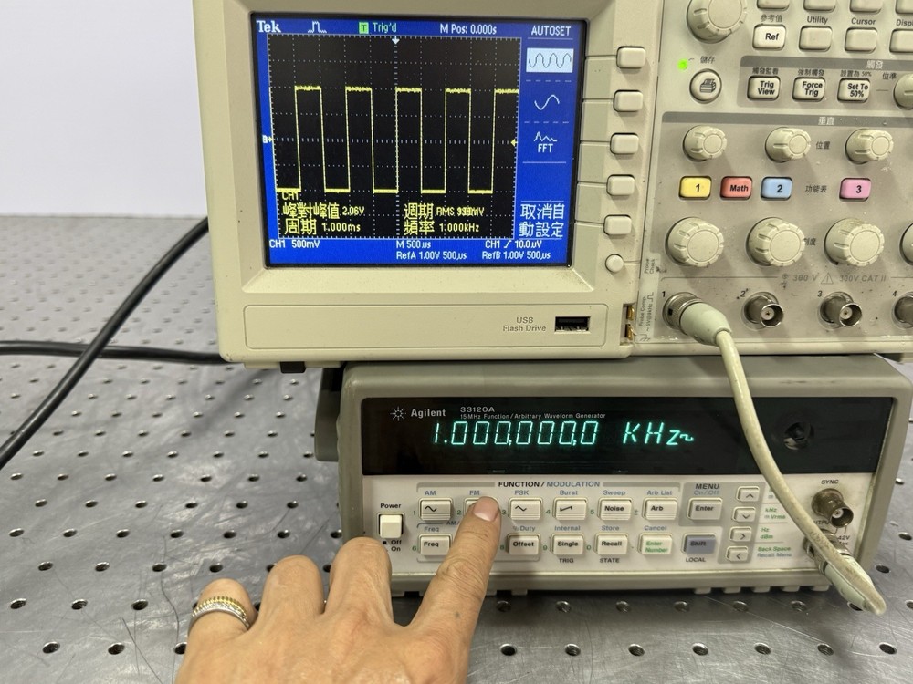 Agilent 33120A 15MHz Function Arbitrary Waveform Generator Tested Knob Missing