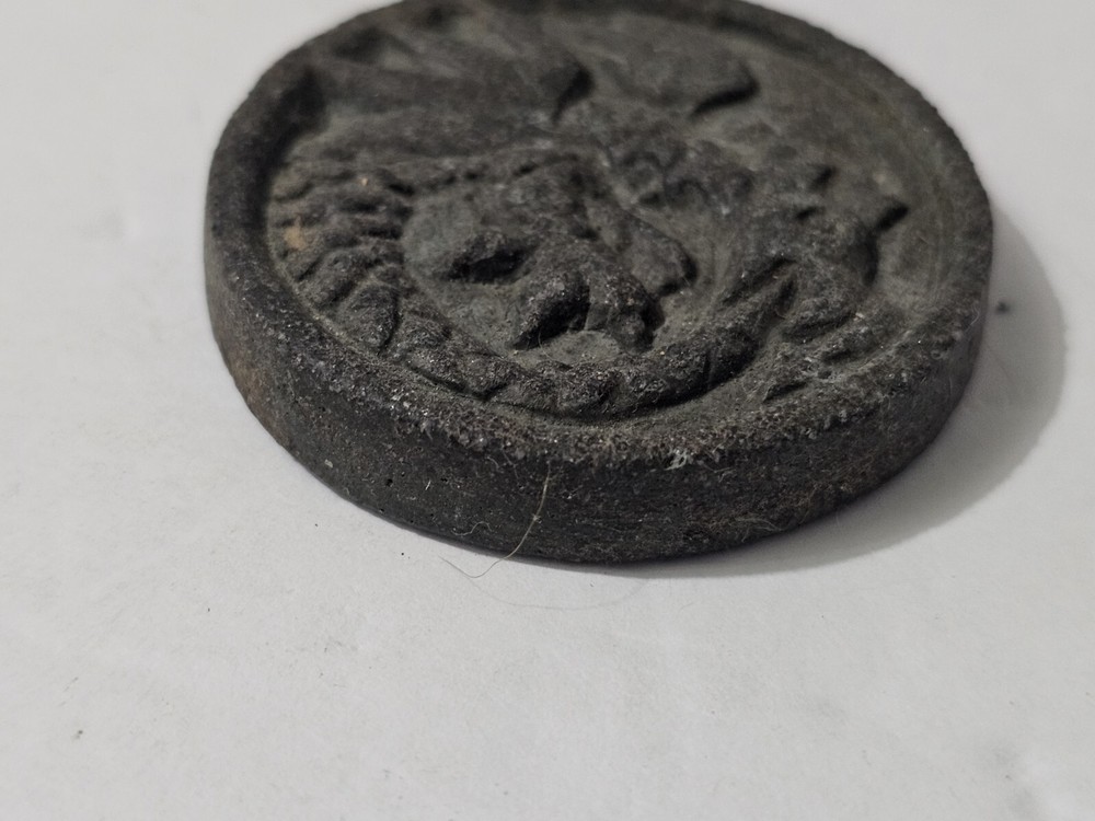 Vintage / Ancient Stone Round Dragon Panel Tile Plate