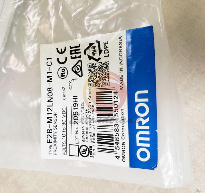 1PC New Omron E2B-M12LN08-M1-C1 Proximity Sensor