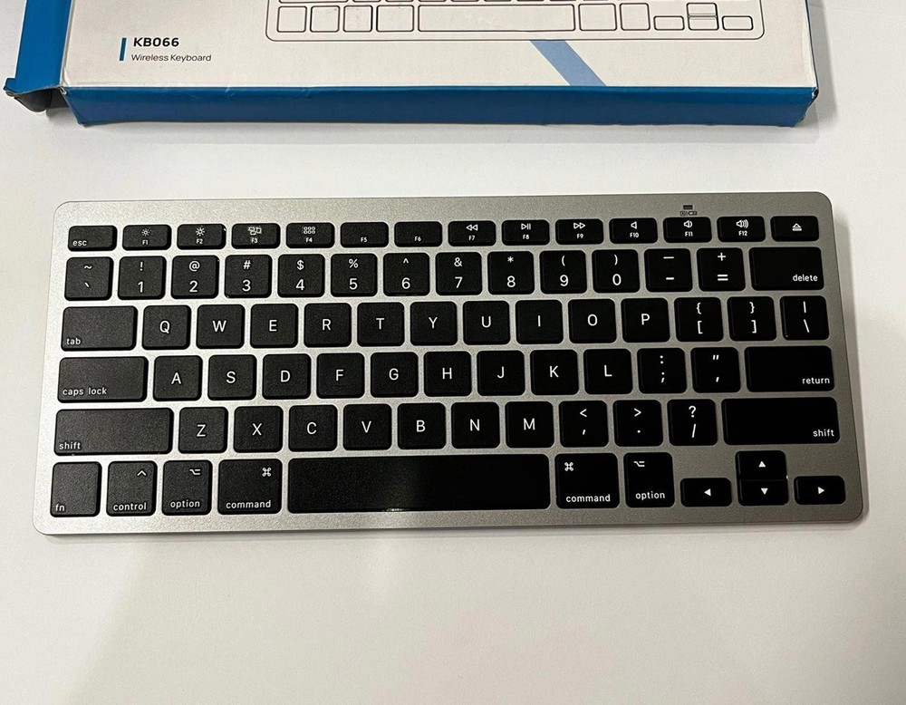 NEW OMOTON KB066 Bluetooth Wireless Keyboard Mac PC Compact Silver Black