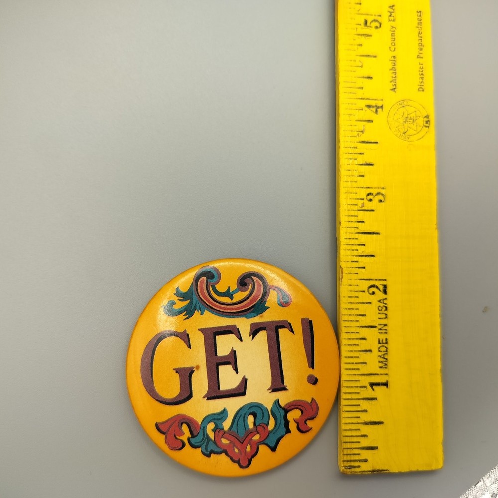 GET! Pinback Button Round Vintage Fancy