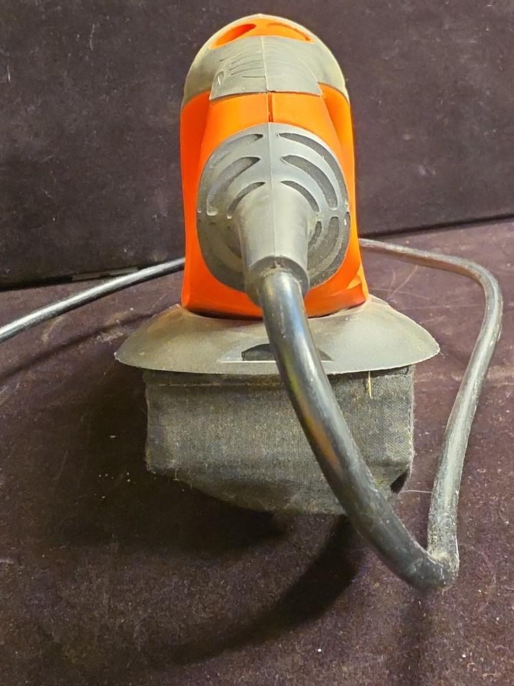 Black and Decker Sander Polisher MS700 With Case +