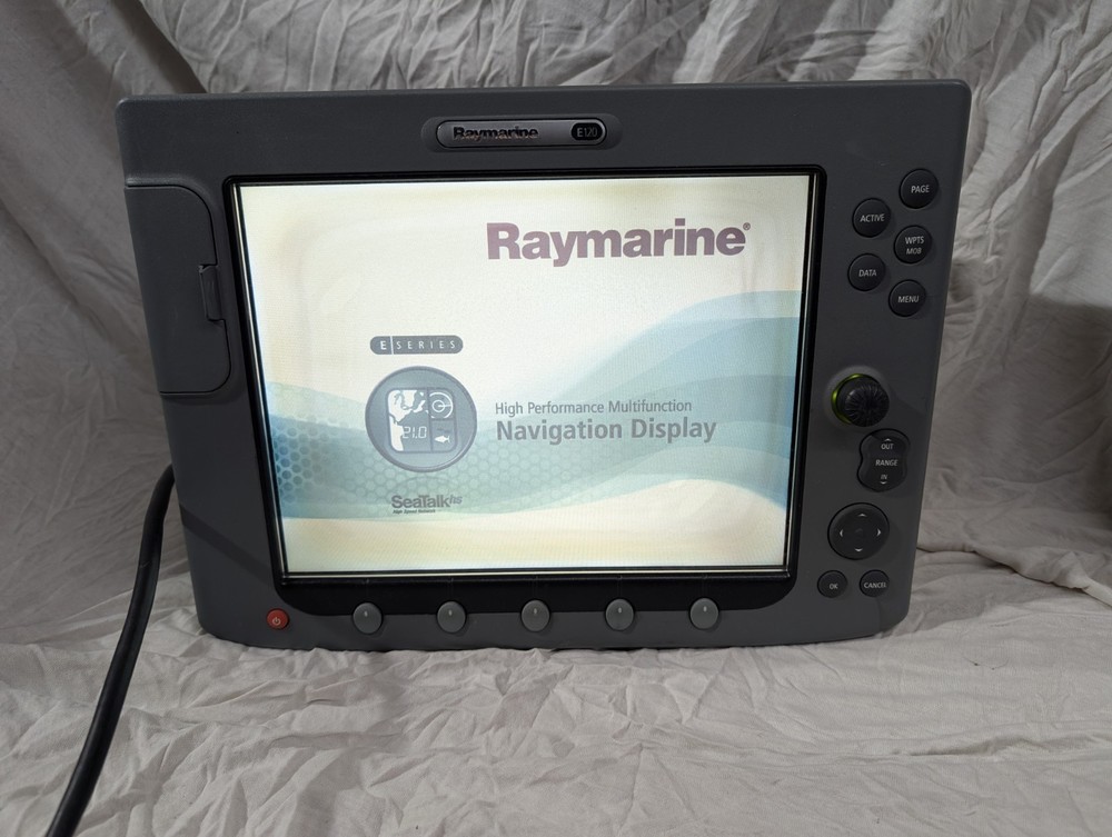 Raymarine E120 Chartplotter