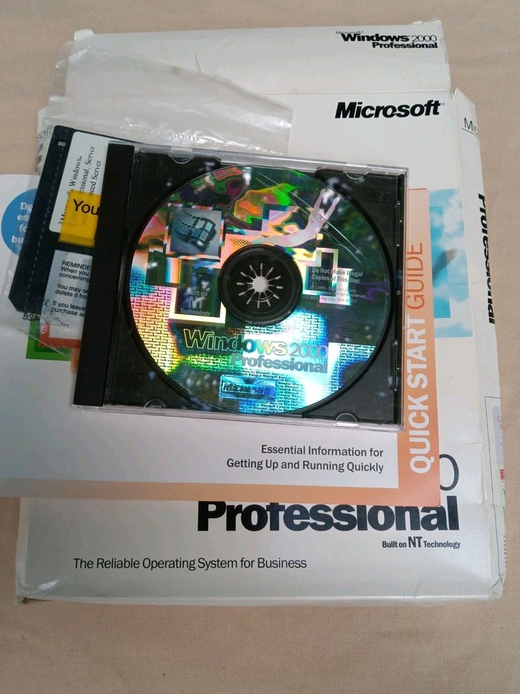 Microsoft Windows 2000 Professional Retail CD Operating System Box w/ Guide