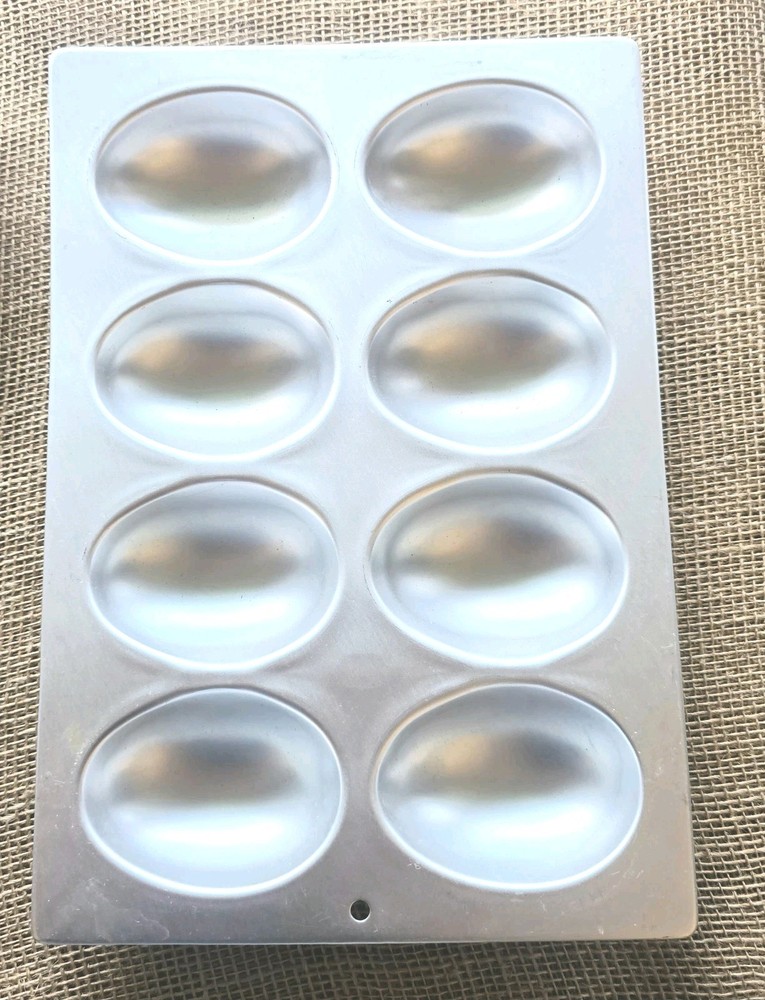 2 Wilton Easter Bunny Head & 8 Eggs Cake Molds Pans