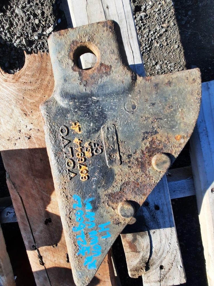 For 2000 VOLVO VNM BUMPER COMPONENT Left ,  WA