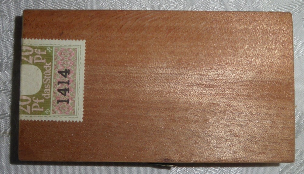 Vintage Wood Nervenruh Lilyput Cigarette Box