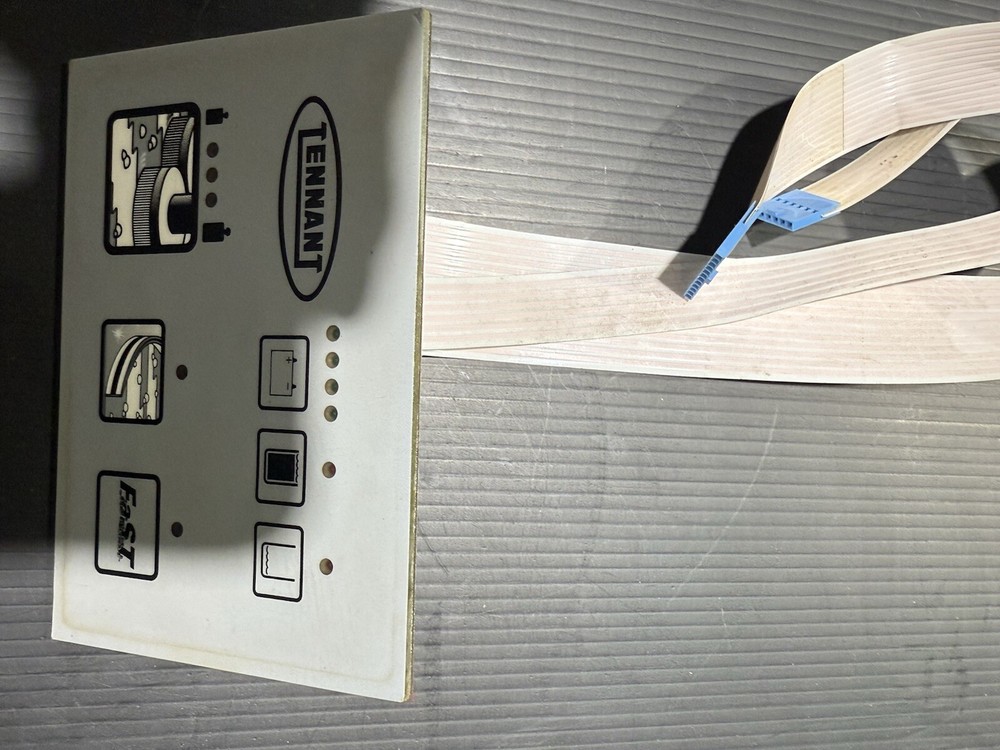 Tennant 7100 Scrubber Touch panel Used
